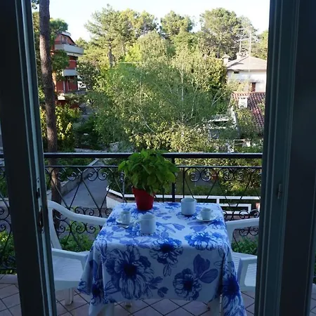Splendid In In A Great Location In Lignano Pineta Lägenhet