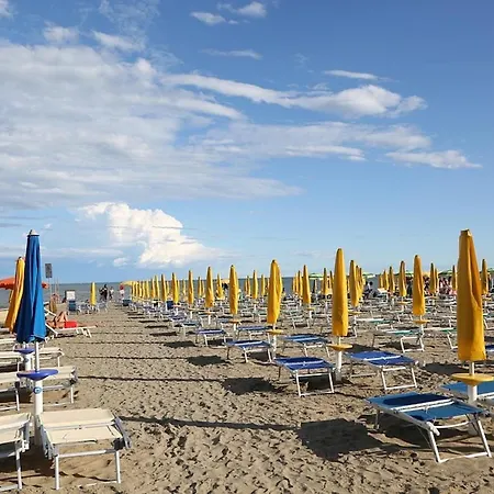アパート Splendid In In A Great Location In Lignano Pineta リニャーノ・サッビアドーロ